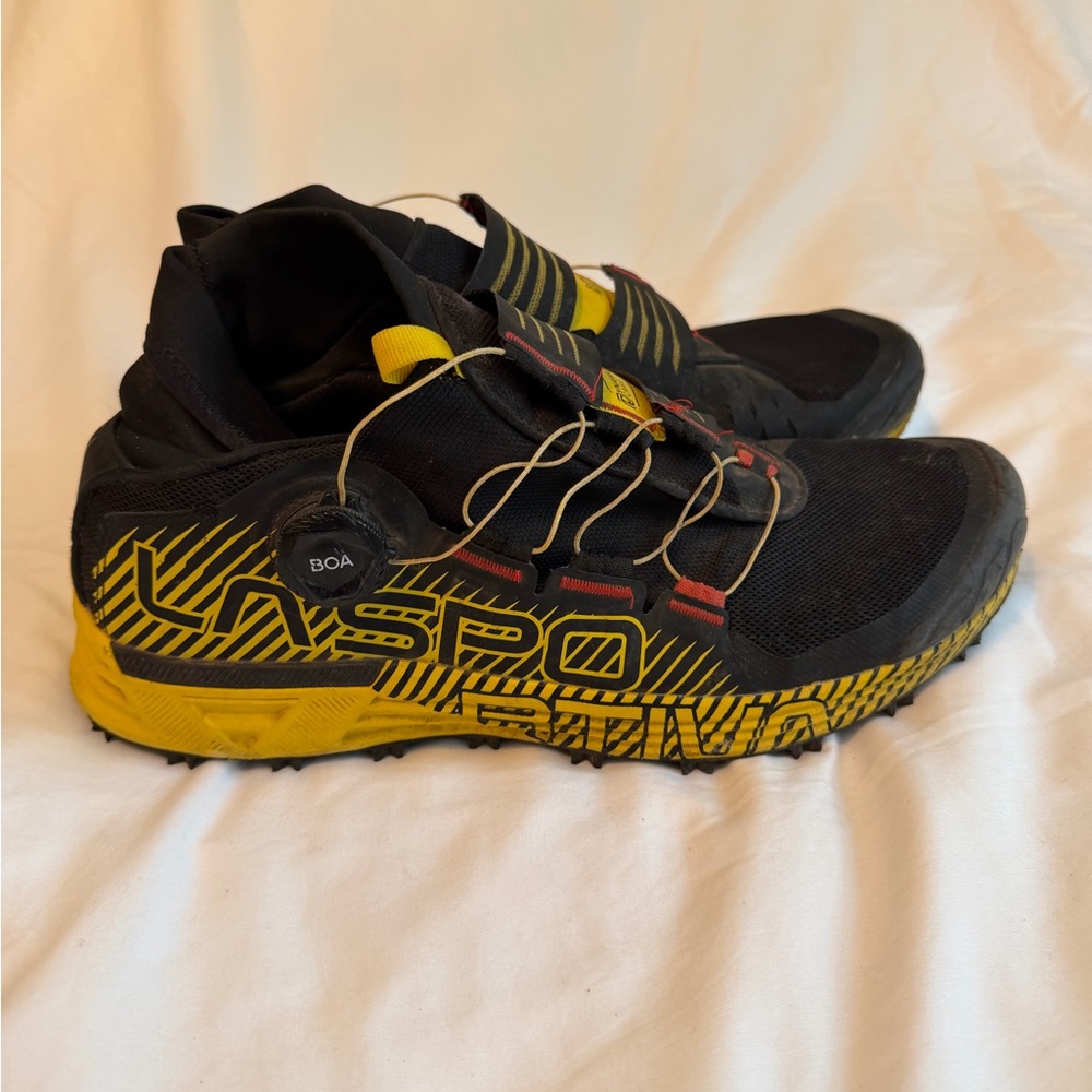 La Sportiva CYKLON 45.5 Mens  Black and Yellow Trail Shoes